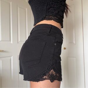 Ardene Black High-Waist Crochet Hem Shorts